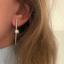 Load image into Gallery viewer, Aguja con perla