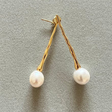 Load image into Gallery viewer, Gala