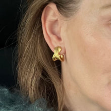 Load image into Gallery viewer, Cross